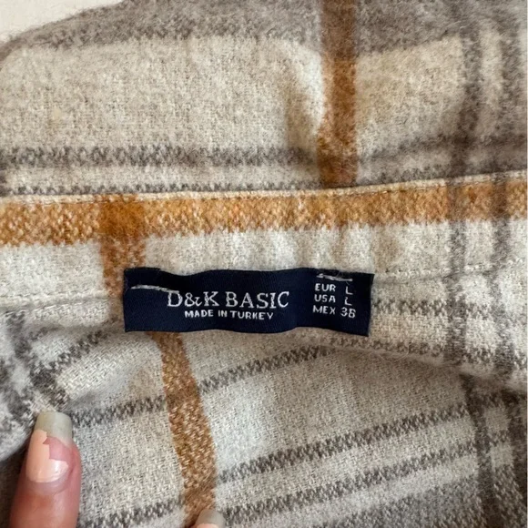 Wool Flannel - Picture 3 of 3